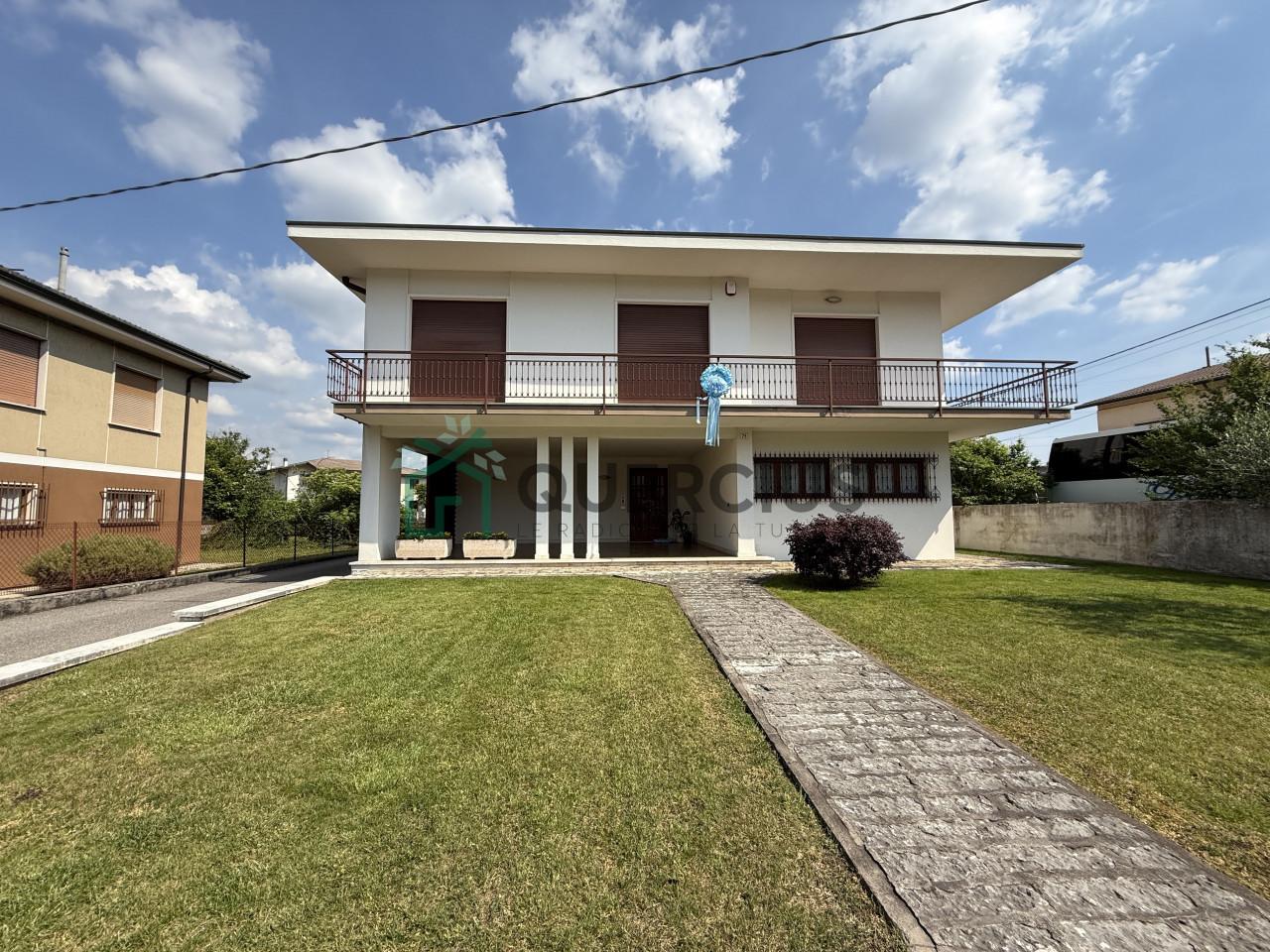 Villa in Viale Europa, Monteforte d'Alpone
