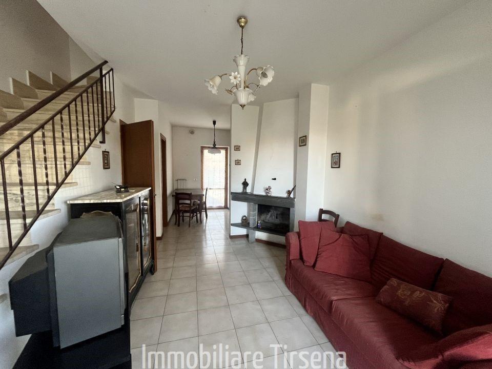 Villa a schiera, San Lorenzo Nuovo