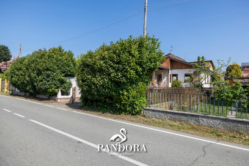 Villa a schiera in Via Santa Savina 5, Lonate Pozzolo — foto 3 di 5