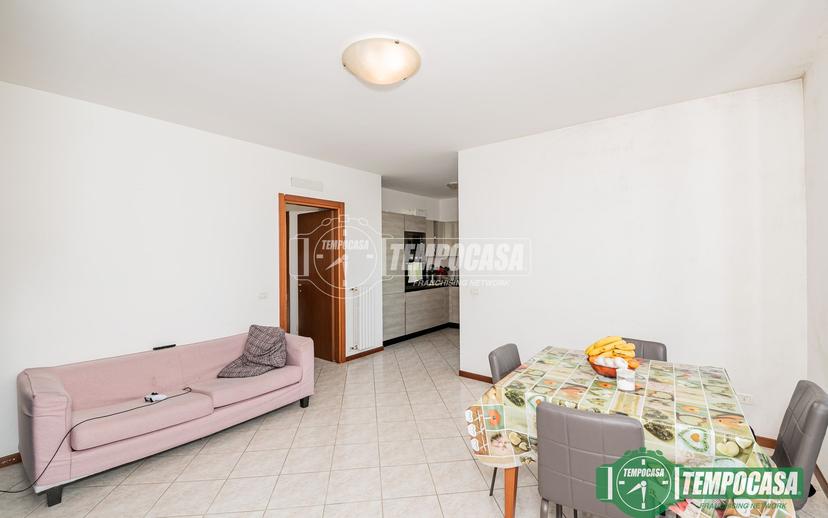 Trilocale in Via Luigi Einaudi 17, Castiraga Vidardo — foto 4 di 5
