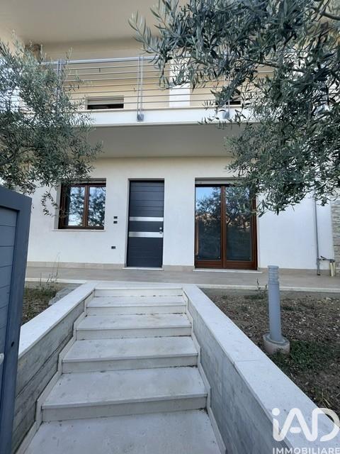 Villa a schiera in Via Paterno, Loreto Aprutino — foto 3 di 5