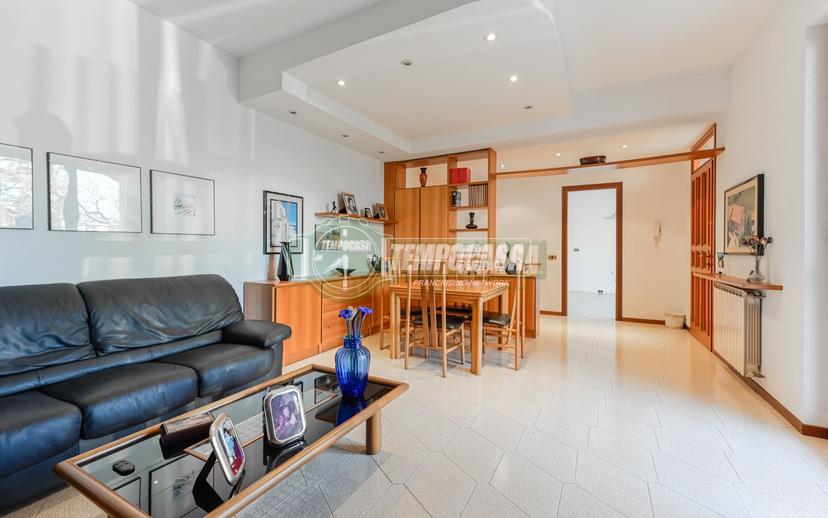 Villa in Via dei Frassini 9, Busnago — foto 4 di 5
