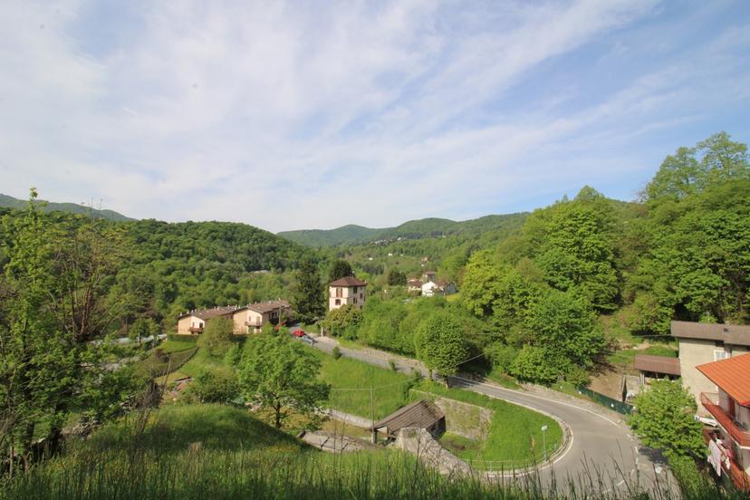 Bilocale in Via Santi Nazario E Celso 15, Alta Valle Intelvi — foto 2 di 5