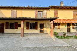 Casa indipendente in Vicolo Vittorio Alfieri 11, Corte de' Frati
