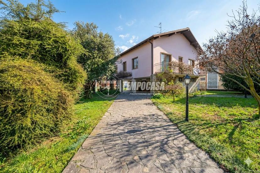 Villa in Via Alcide De Gasperi 10, Seriate — foto 2 di 5