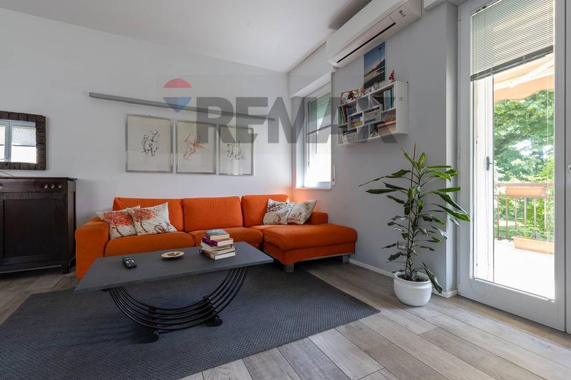 Trilocale in Via Gattoni 40, Porto Ceresio — foto 4 di 5