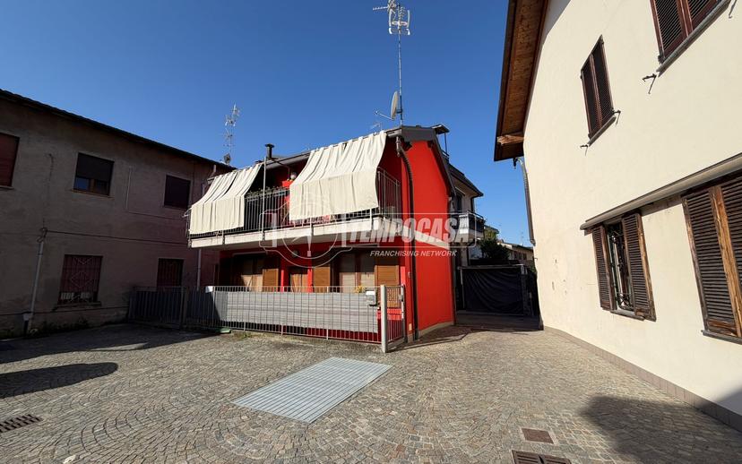 Casa indipendente in Vicolo Vittoria, Lazzate — foto 2 di 5