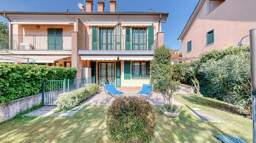Villa bifamiliare in Via Roma 128, Pioltello — foto 2 di 5
