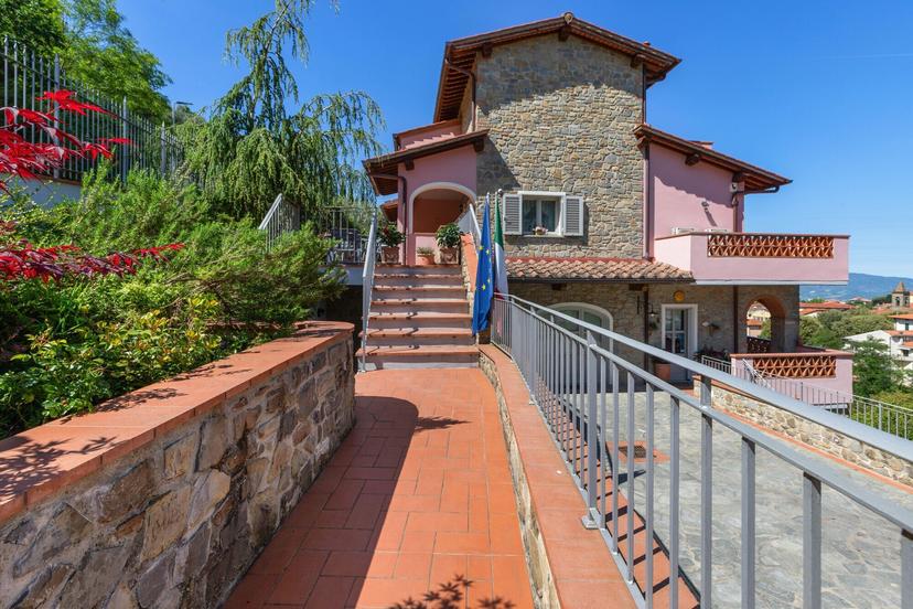 Villa unifamiliare in Via Dante Alighieri 1, Reggello — foto 4 di 5