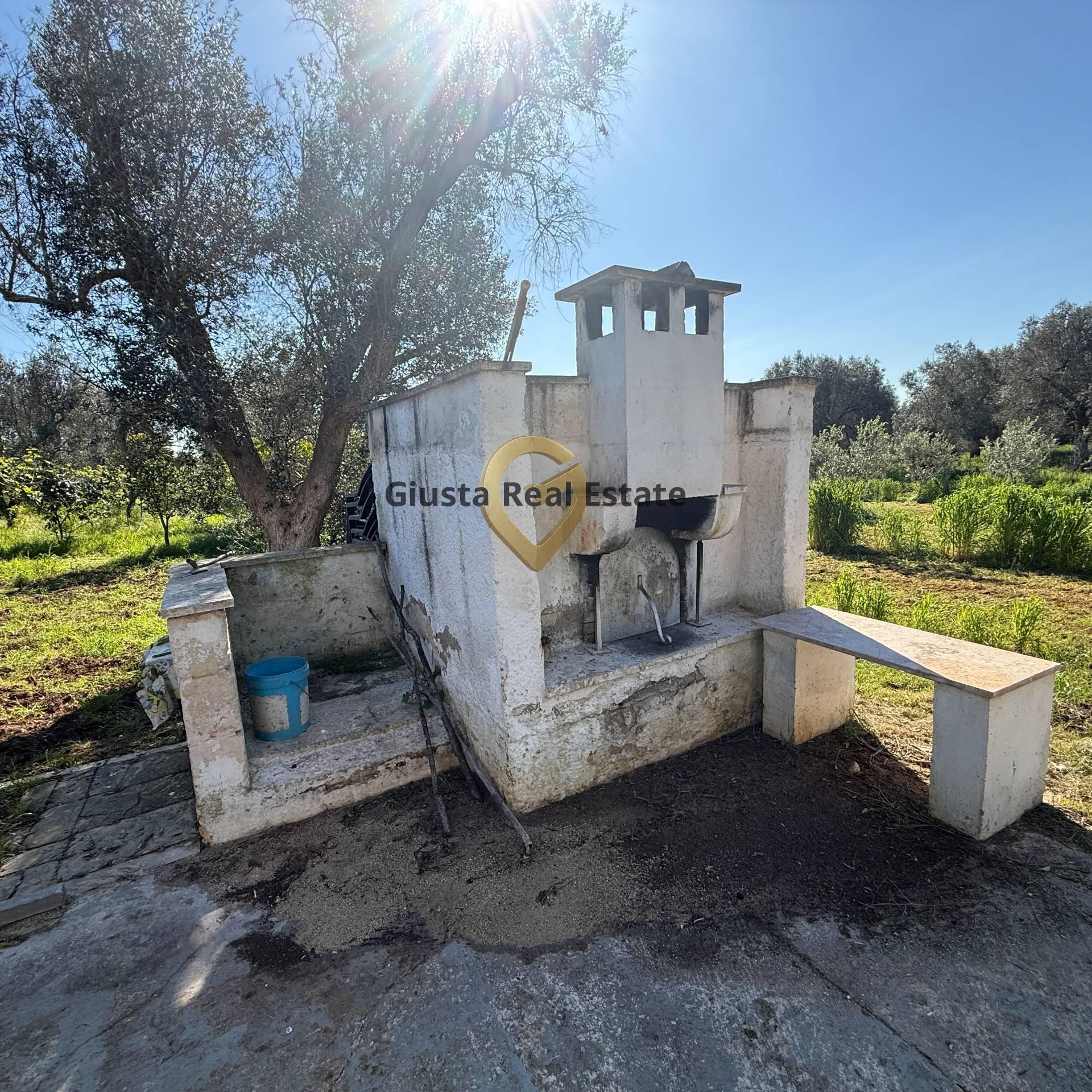 Villa in Contrada Tanusci, Latiano
