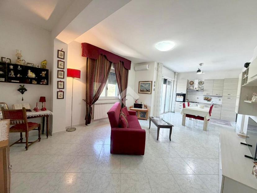 Trilocale in Via Amalfi 23, Casalnuovo di Napoli — foto 4 di 5