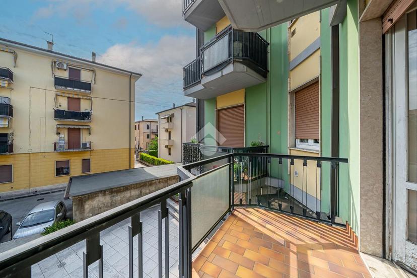 Quadrilocale in Via Monfalcone 10, Verona — foto 5 di 5