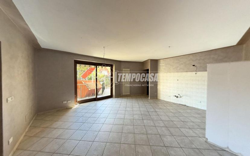 Trilocale in Via Roma, Sant'Albano Stura — foto 3 di 5