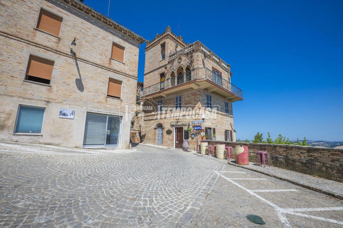 Casa indipendente, Loro Piceno