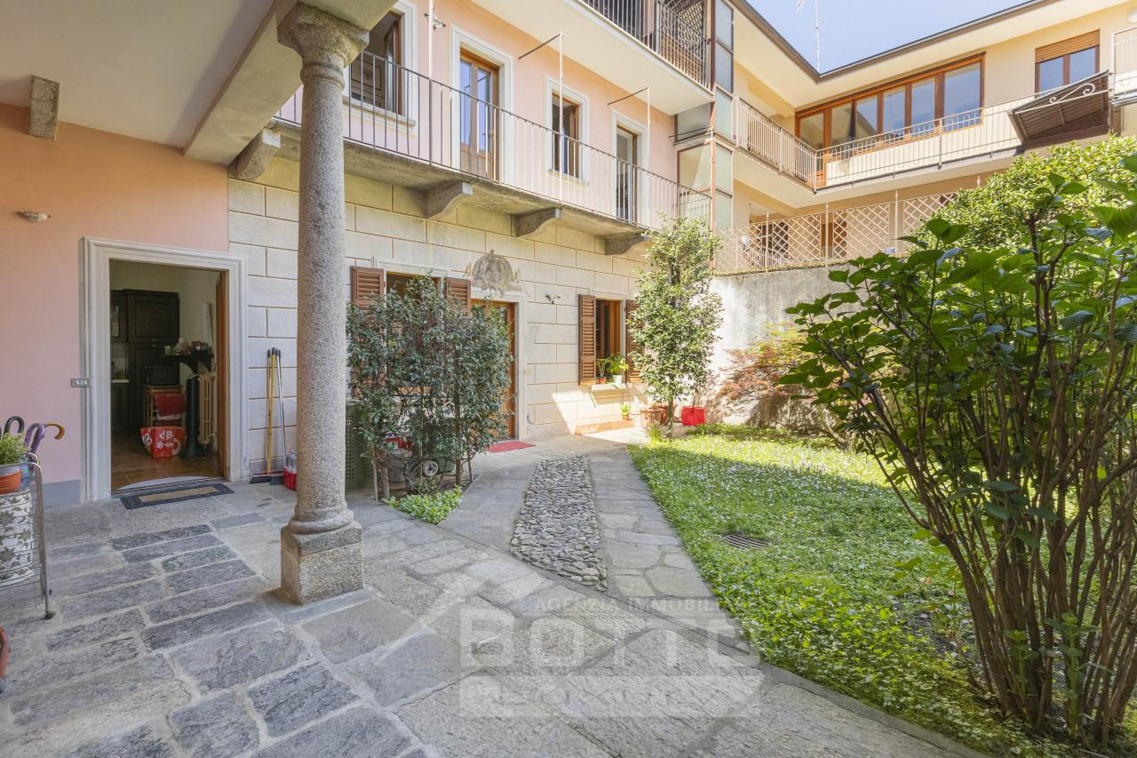 Villa a schiera in Via C.Cavour 17, Ameno