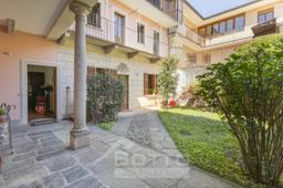 Villa a schiera in Via C.Cavour 17, Ameno