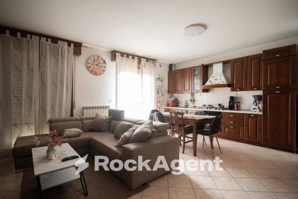 Appartamento in Via Palmiro Togliatti 1, Montecalvo in Foglia — foto 4 di 5