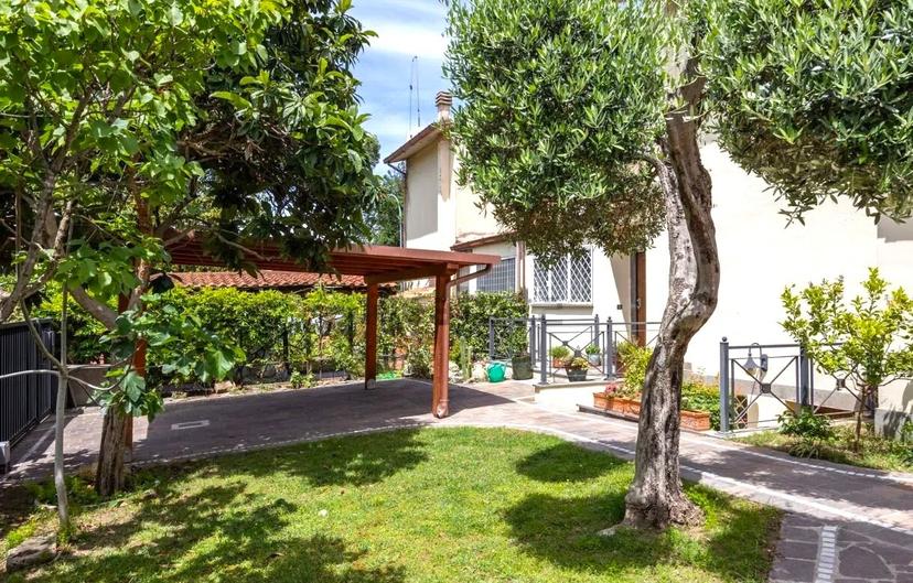 Casa indipendente in Viale Alessandro Magno 334, Roma — foto 2 di 5
