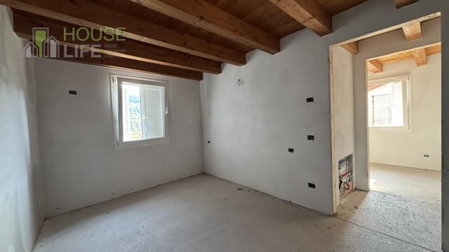 Villa a schiera in Via Pianezza, Schio — foto 5 di 5