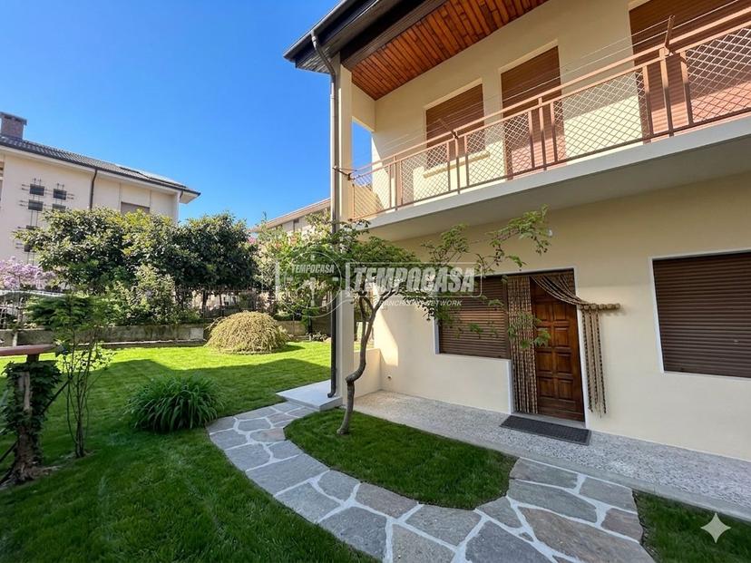 Villa a schiera in Via Felice Coppa, Biella — foto 2 di 5