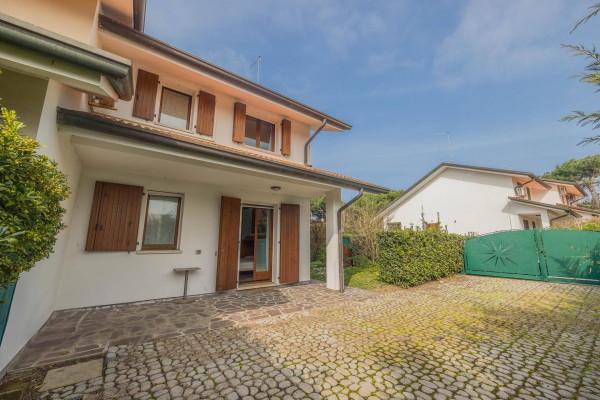Villa bifamiliare in Via Sesta Est, Rosolina — foto 3 di 5
