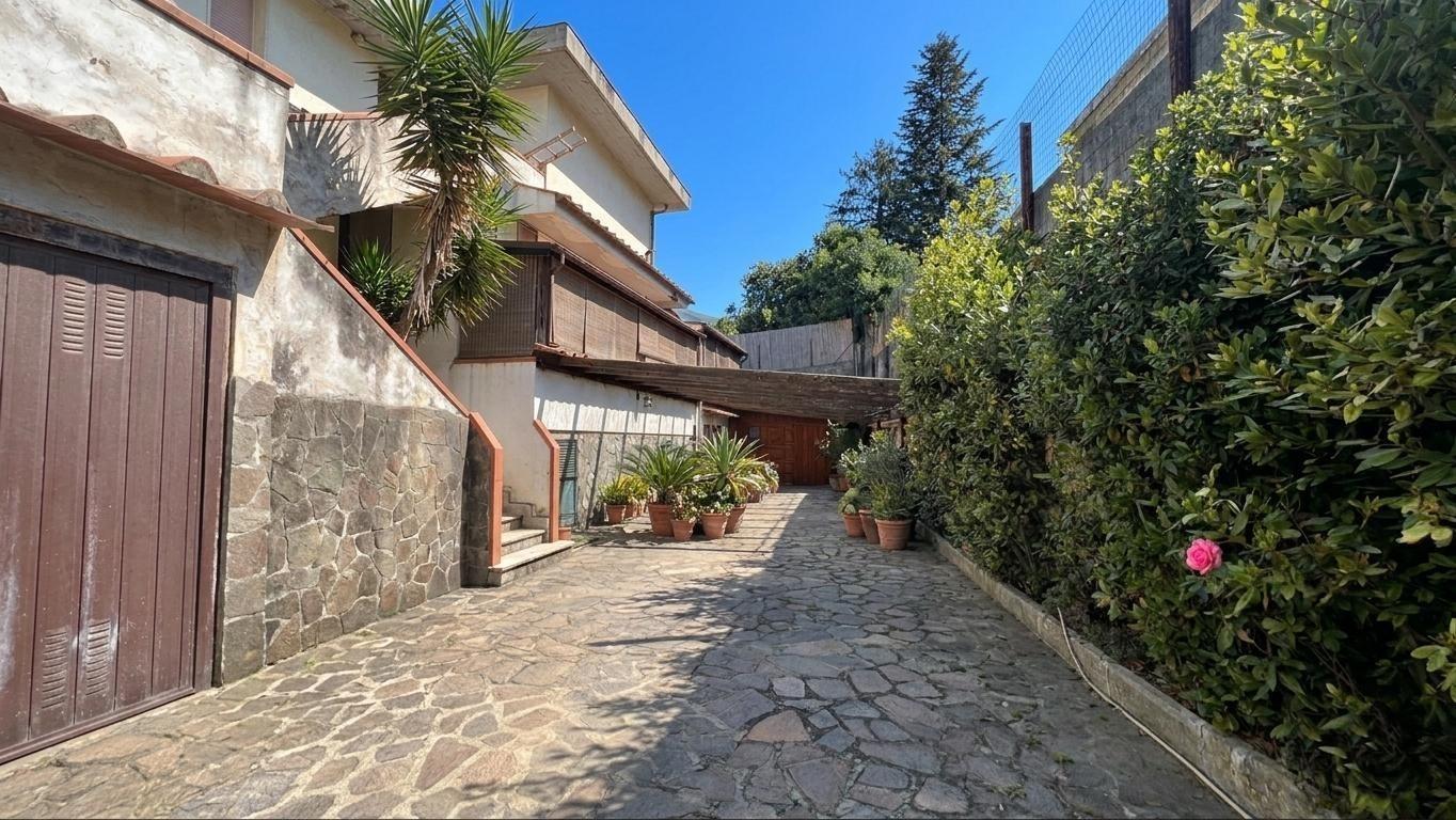 Casa indipendente, Buti