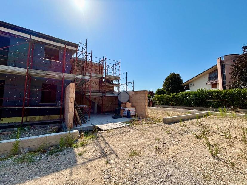 Villa in Via Piave, Sona
