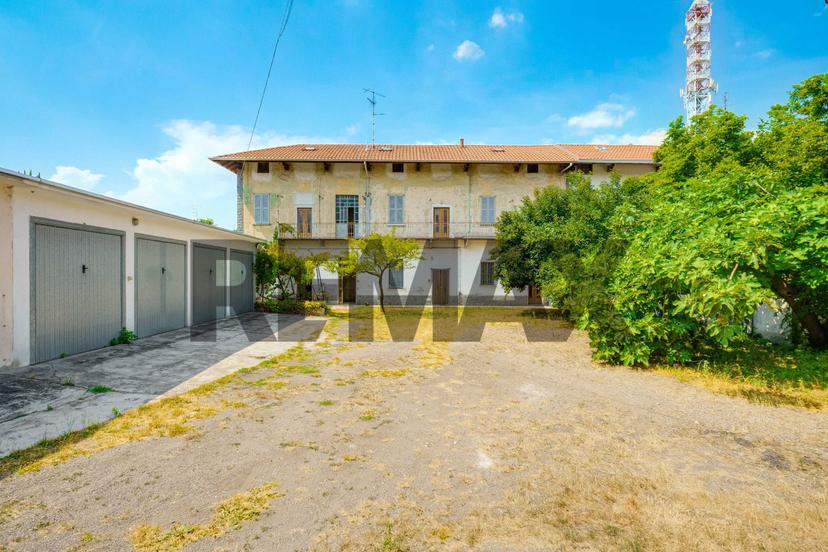 Appartamento in Via Bizzozzero 3, Busto Arsizio