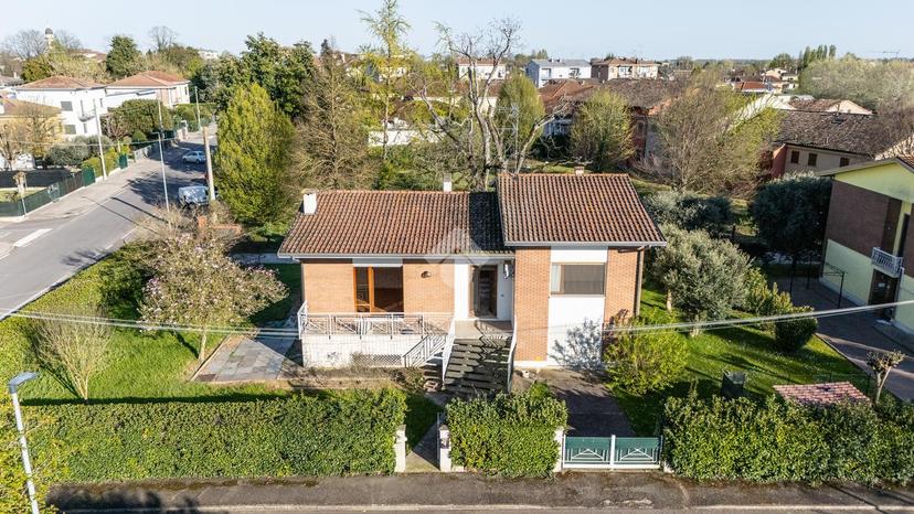Villa in Via Arturo Toscanini 1, Moglia — foto 4 di 5
