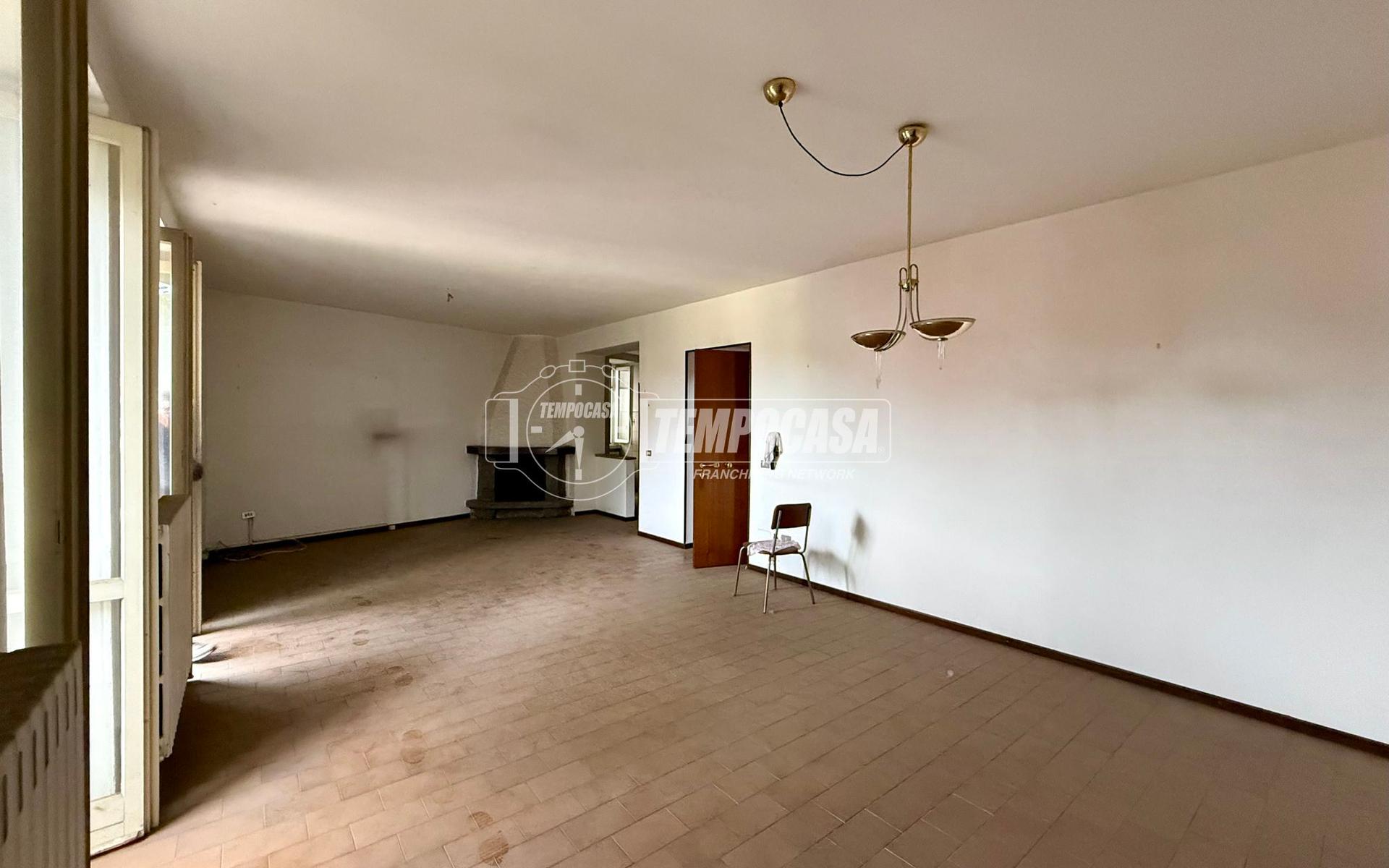 Trilocale in Via Salvatore Quasimodo 11, Viganò