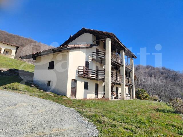 Cascina in Regione Momproso 1, Pralungo — foto 3 di 5