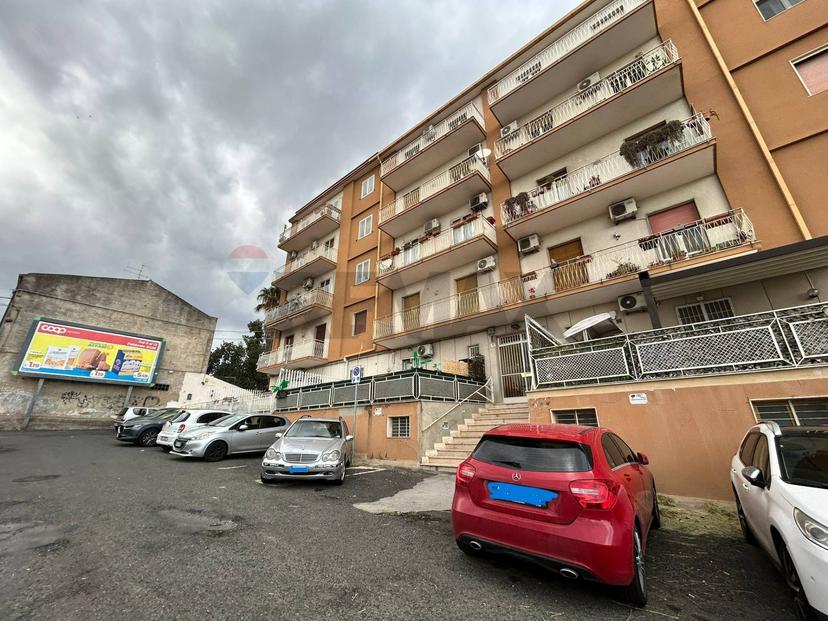 Quadrilocale in Via Vittorio Emanuele da Bormida 45, Catania
