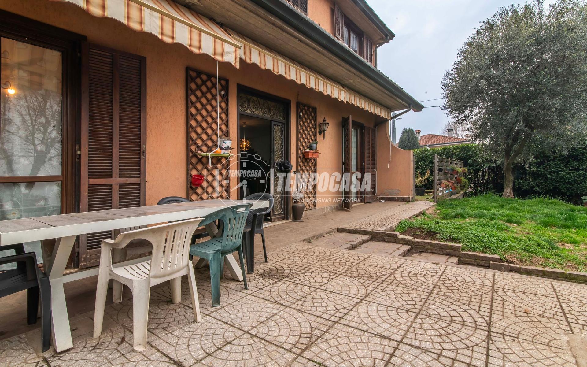 Villa a schiera in Via Tagliamento 2, Olgiate Olona