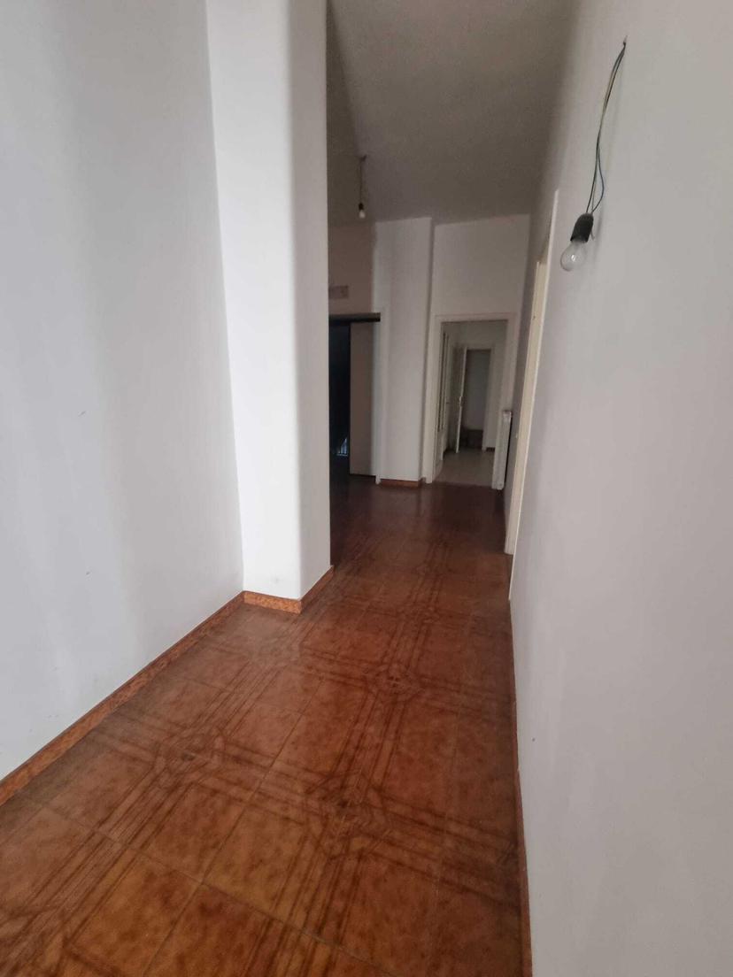 Appartamento in Via Lorenzo Cavaliero 26, Salerno — foto 2 di 5