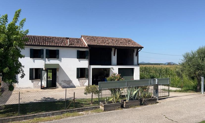 Casa indipendente in Via Padre Giacomo 160, Sant'Urbano — foto 3 di 5