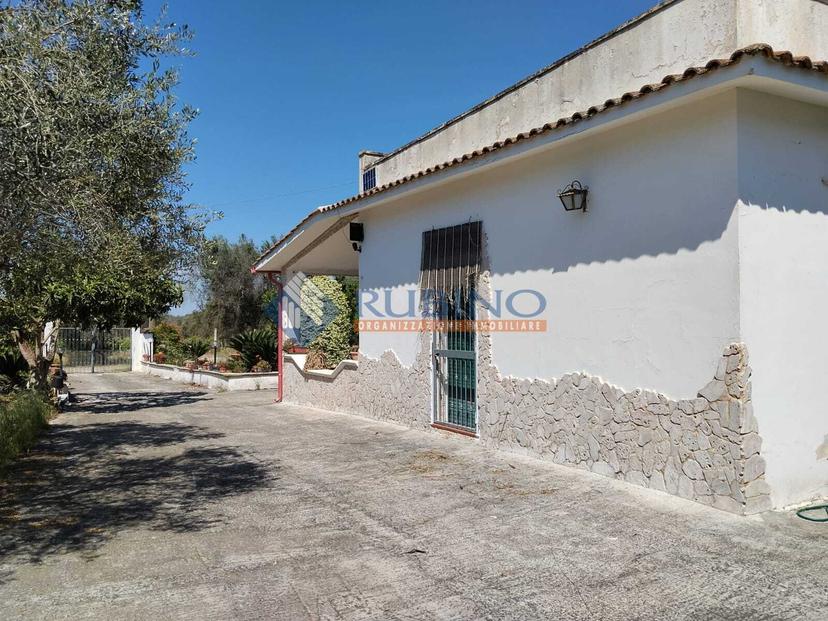 Villa in Via Foggia 28, Latiano — foto 2 di 5