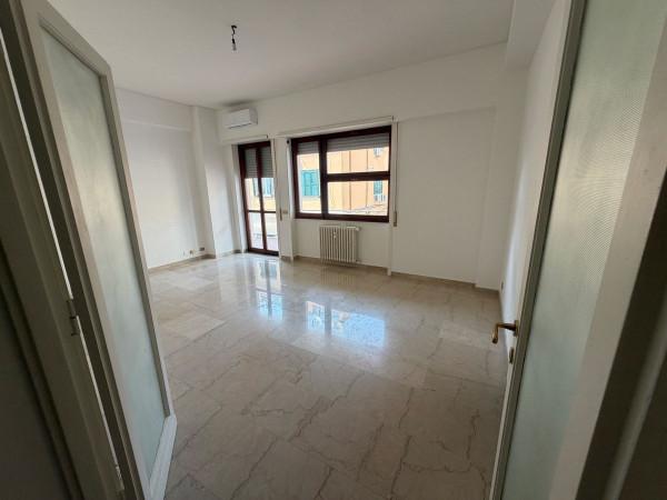 Bilocale in Via Giovanni Battista De Rossi 16, Roma