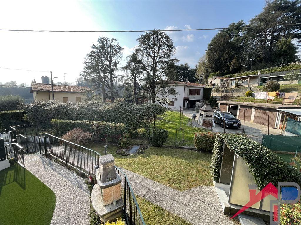 Trilocale, Caprino Bergamasco