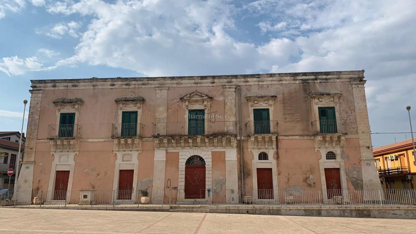 Casa indipendente in Piazza Antonio Brancati, Ispica — foto 3 di 5