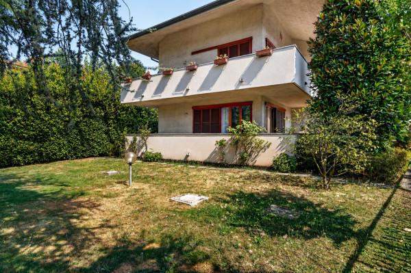 Trilocale in Via Camillo Benso di Cavour, Giussano — foto 3 di 5