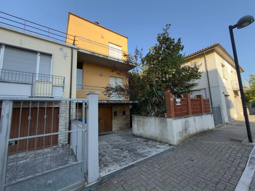 Villa a schiera in Via Monti 36, Fabriano — foto 3 di 5