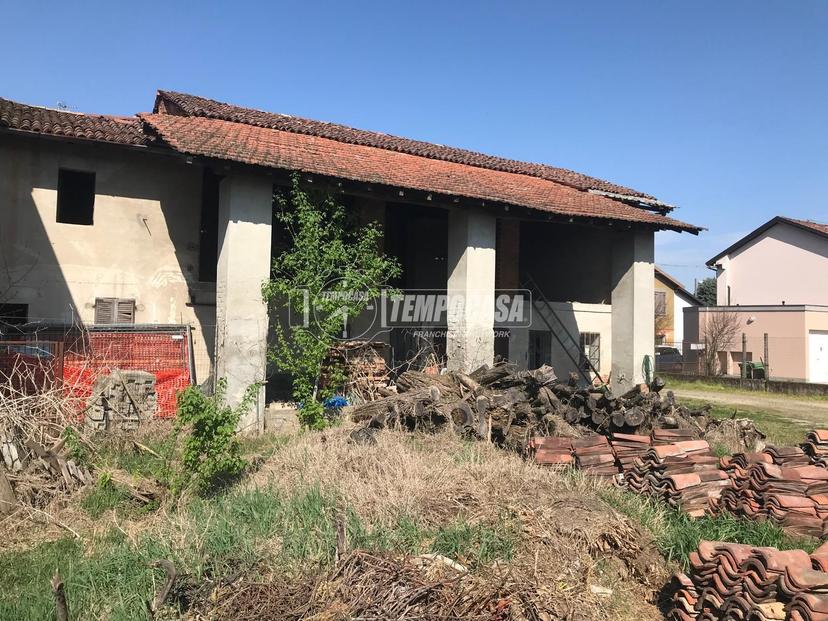 Cascina in Via Roma 50, Gropello Cairoli — foto 3 di 5