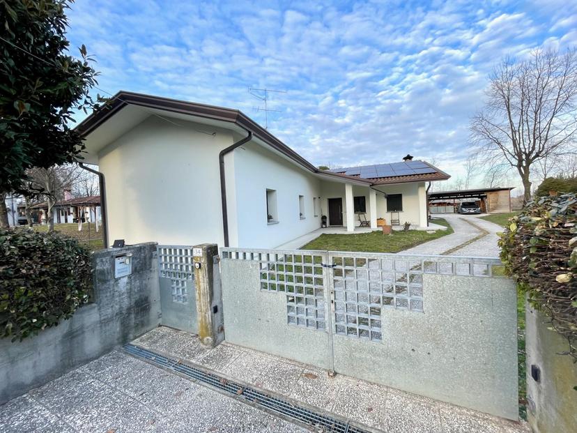 Villa unifamiliare, Pasiano di Pordenone — foto 2 di 5