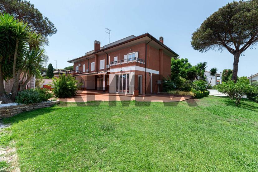 Villa in Via Aristippo Snc, Roma