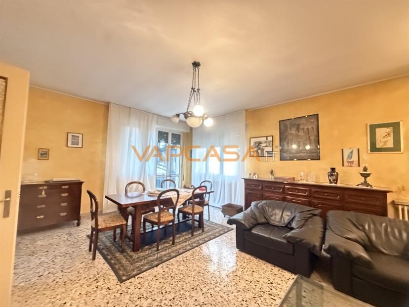 Casa indipendente in Via Fosse Ardeatine 10, Calcio — foto 2 di 5