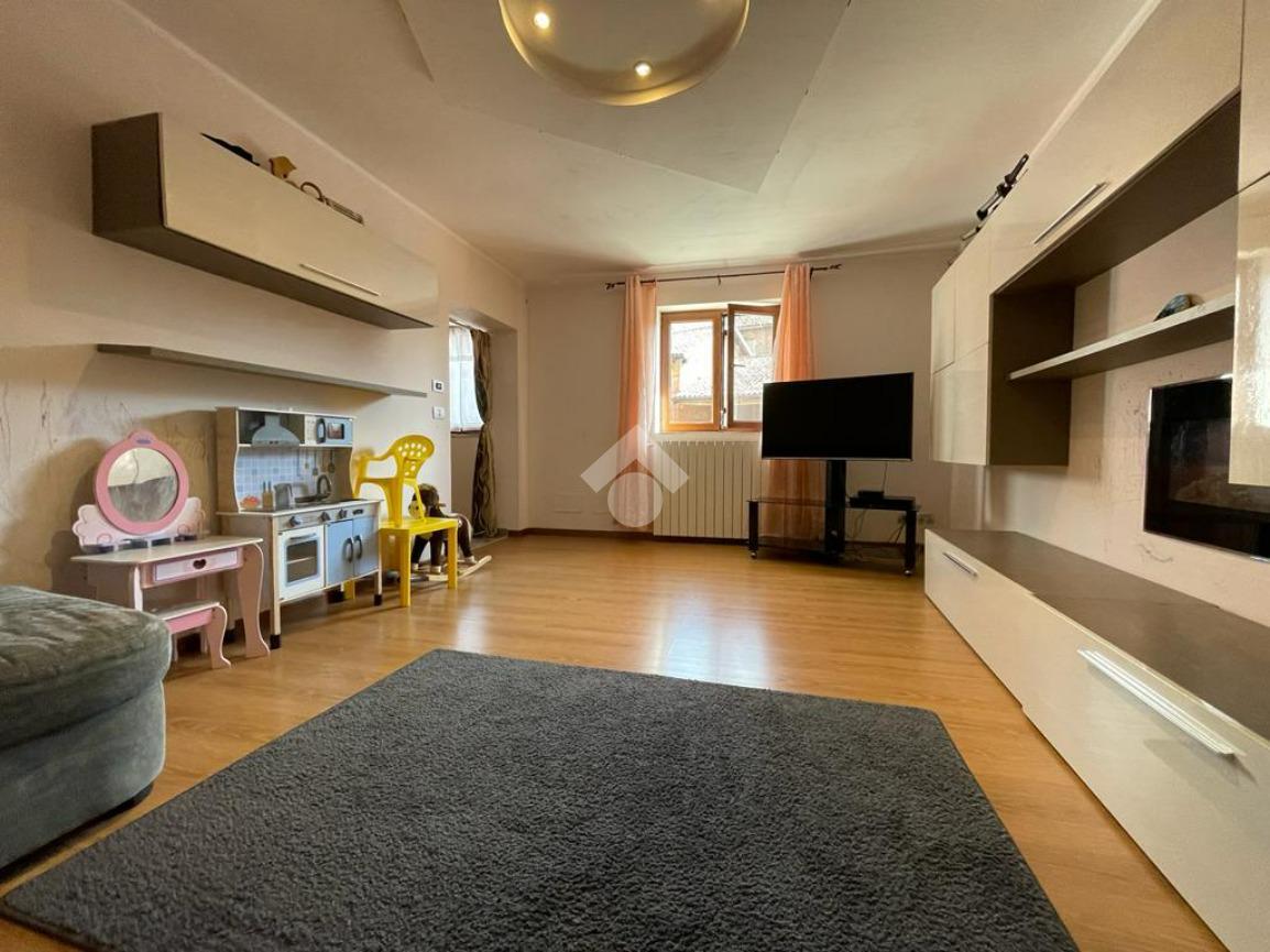 Casa indipendente in Via Umberto I, Viale