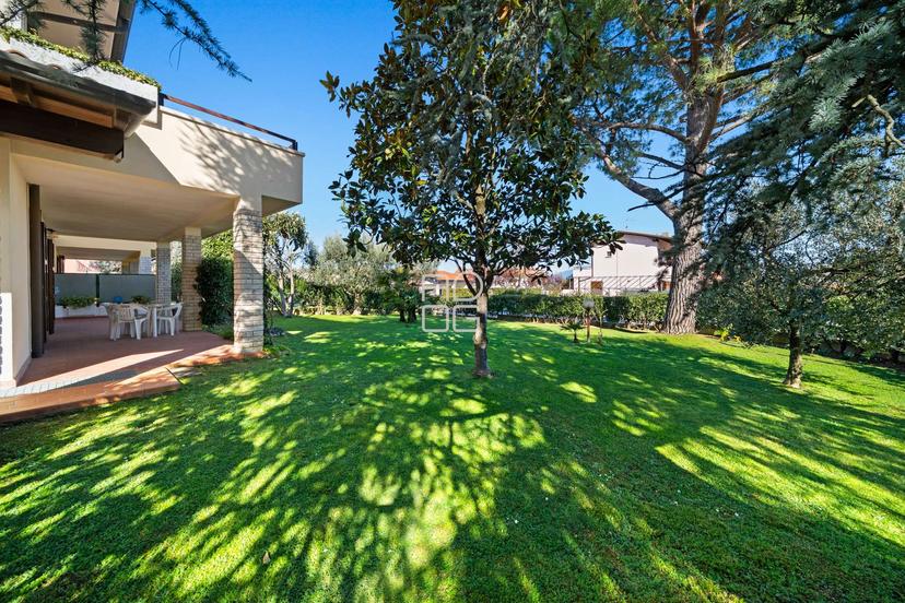 Villa unifamiliare, Sirmione — foto 2 di 5