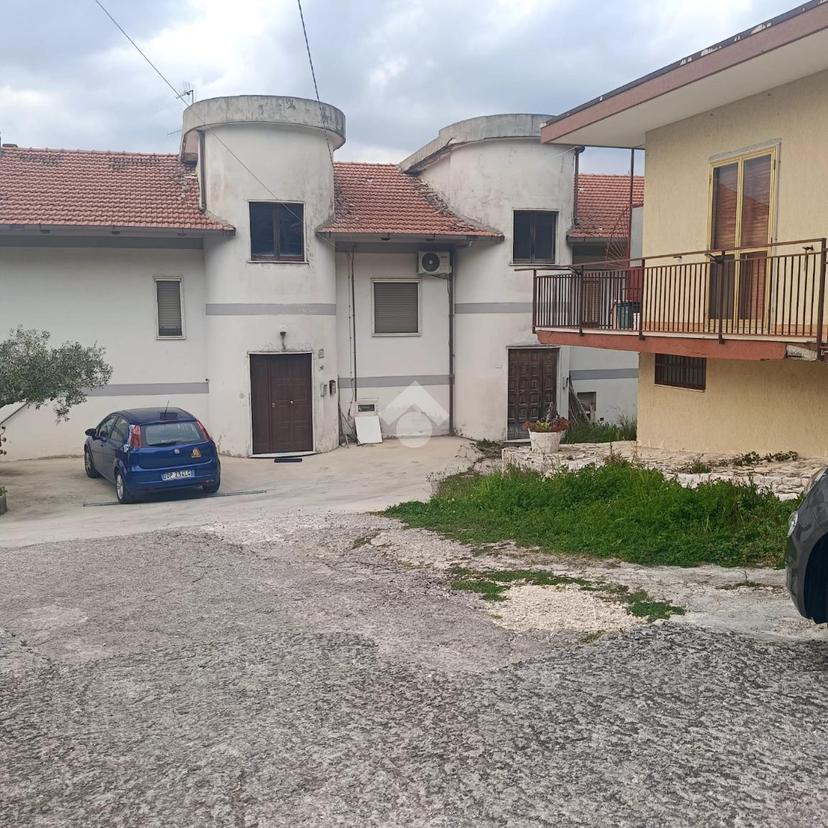 Casa indipendente in Via Casa Rocco di Giovi Santa Croce 21, Salerno — foto 5 di 5