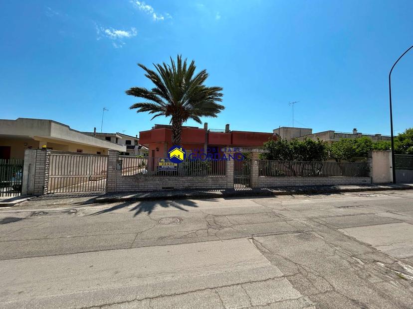 Villa unifamiliare in Via Copernico 111-113, Squinzano — foto 2 di 5