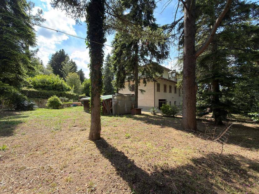 Villa in Contrada Pianibianchi 44, Tolentino — foto 2 di 5